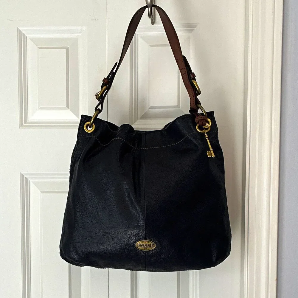 Fossil Black Pebbled Shoulder Bag Brown Strap Zip Lined Pockets Gold Key